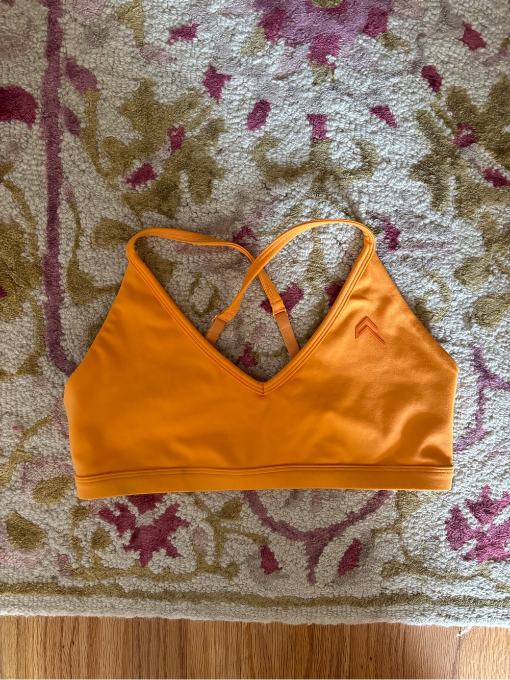 Oner Active Orange V‑Neck Cross‑Back Sports Bralette